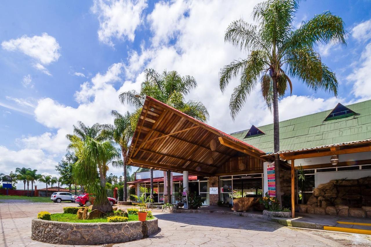 Hotel Hacienda Coyotes Zapotlanejo Bagian luar foto