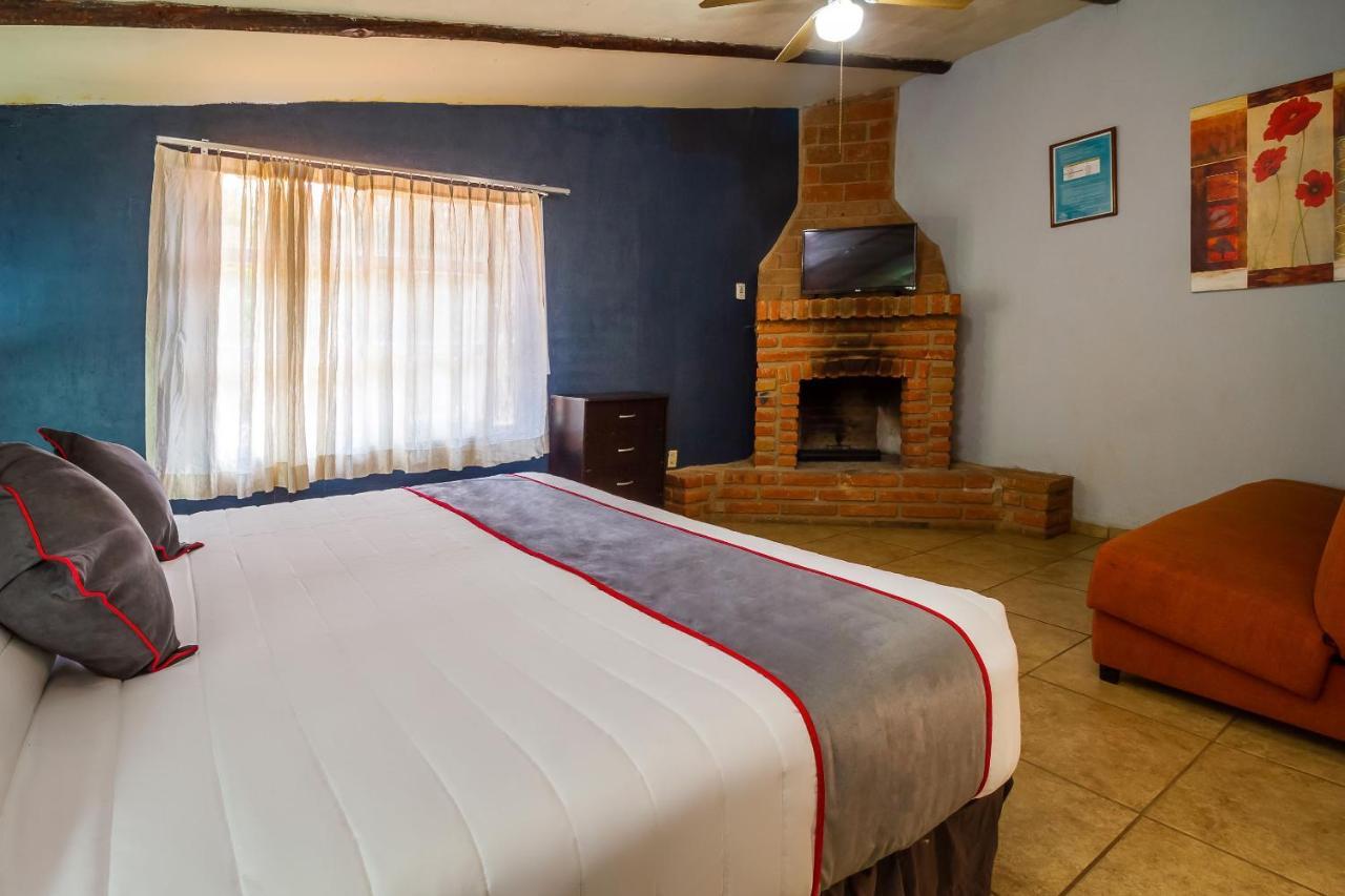 Hotel Hacienda Coyotes Zapotlanejo Bagian luar foto